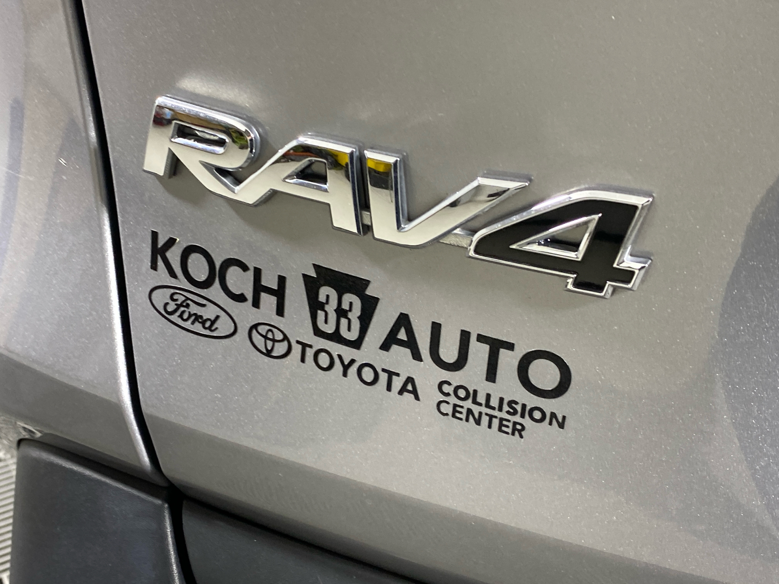 2021 Toyota RAV4 LE 9