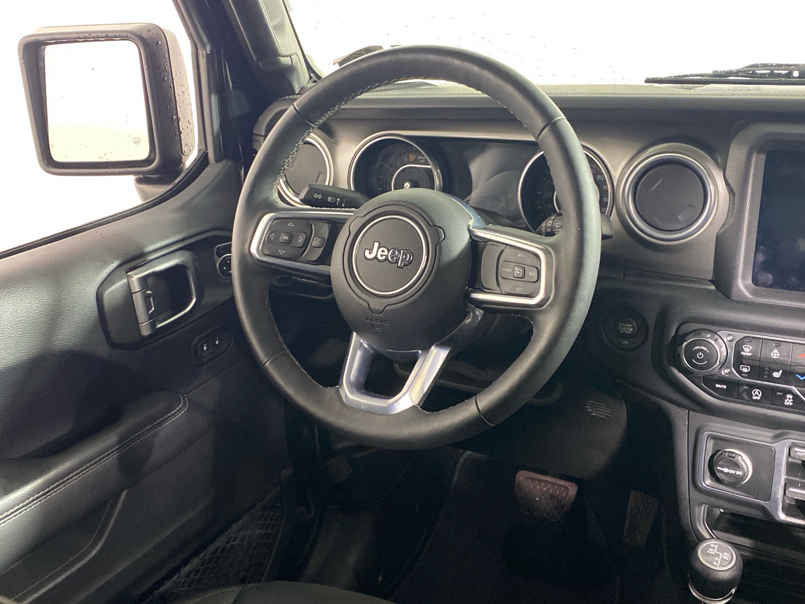 2018 Jeep Wrangler Unlimited Sahara 21