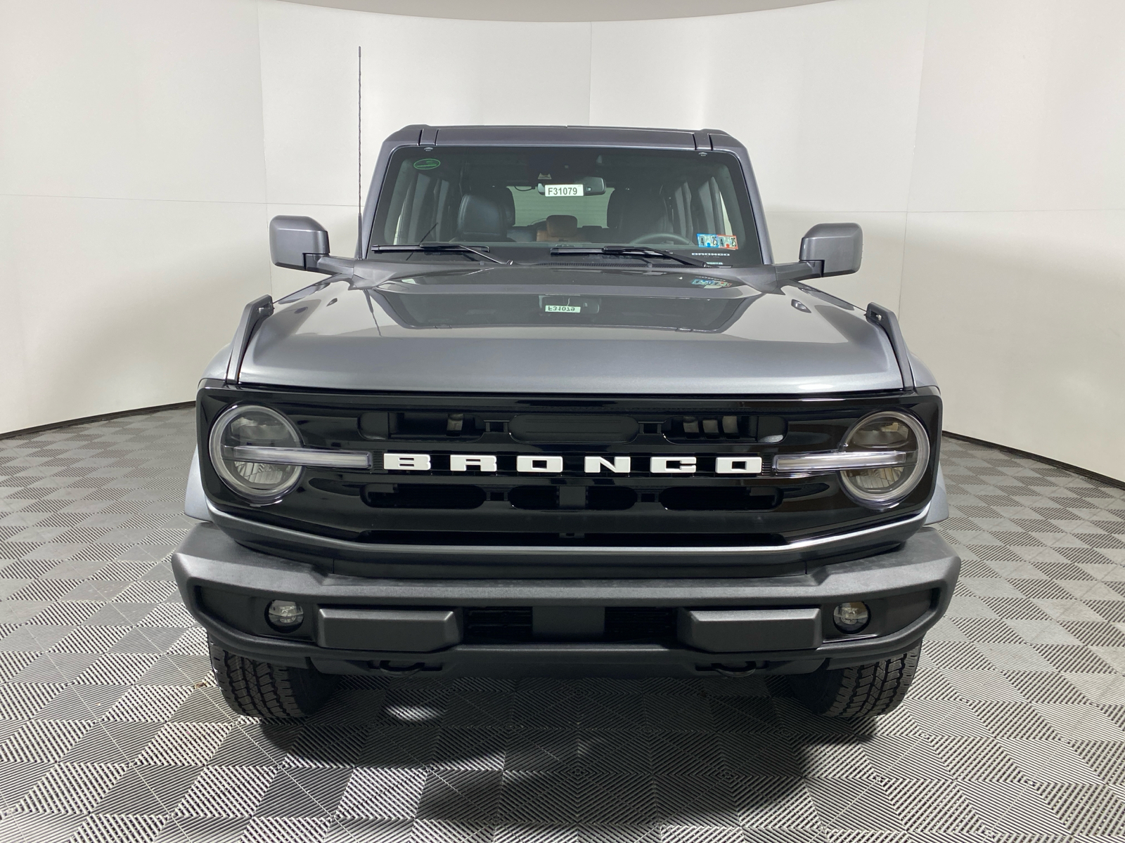 2024 Ford Bronco Outer Banks 2