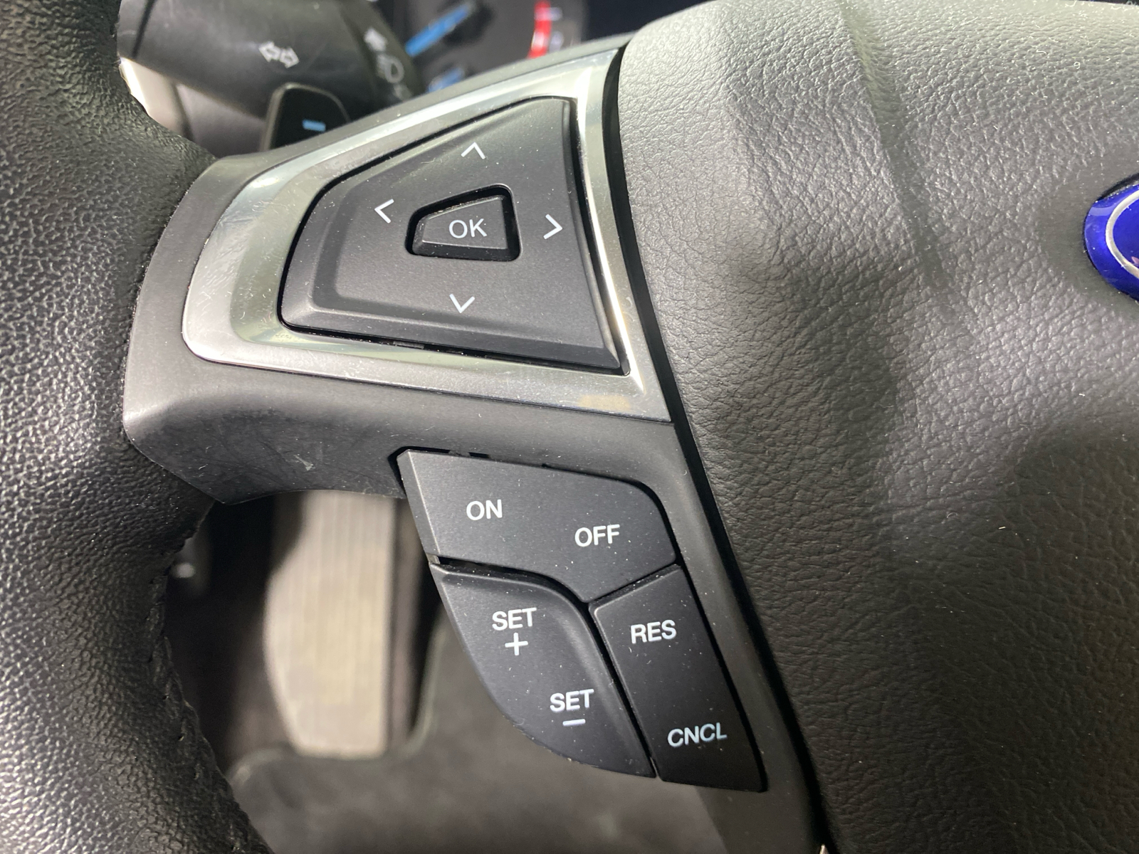 2017 Ford Fusion SE 30