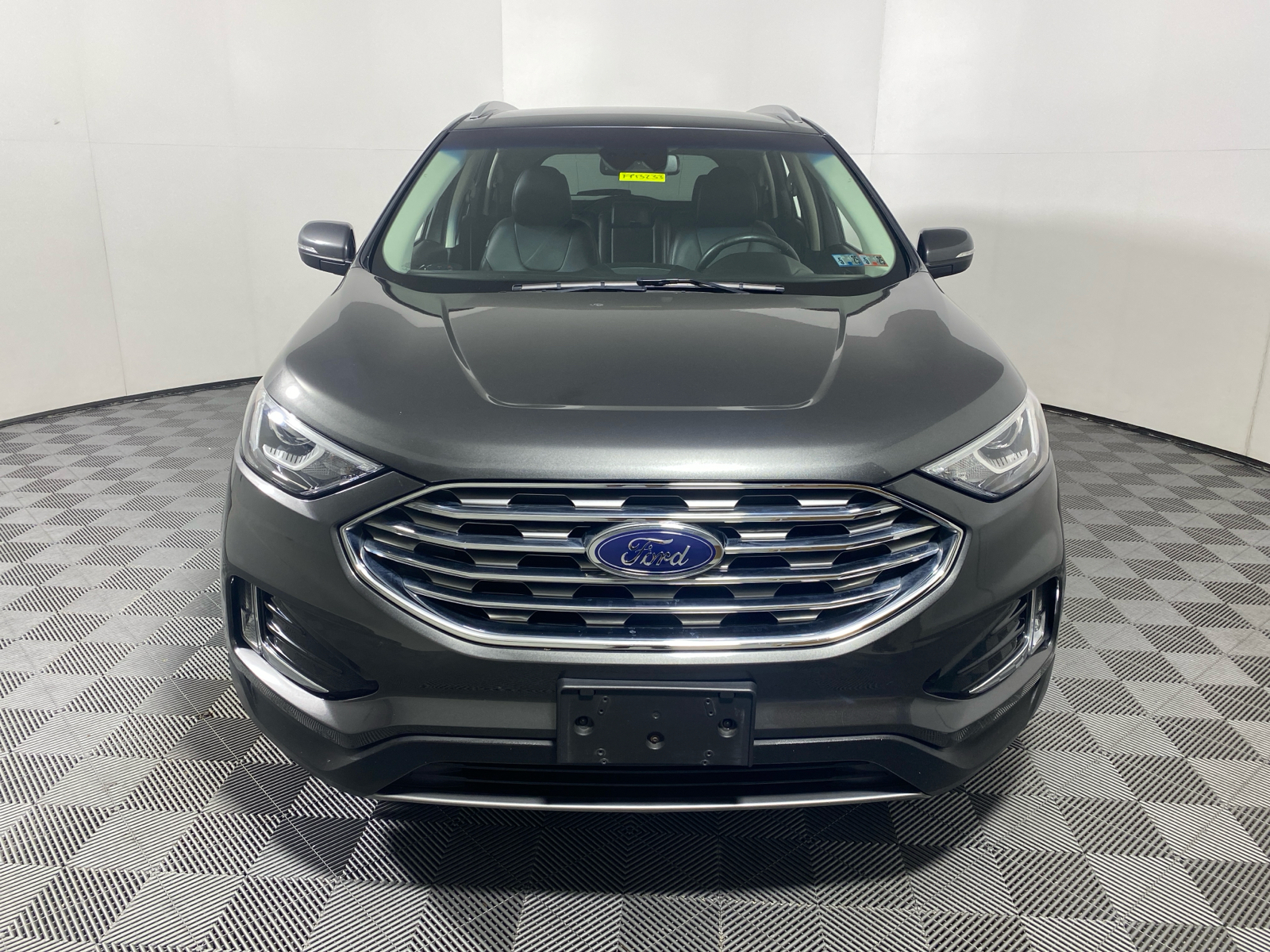 2019 Ford Edge Titanium 3