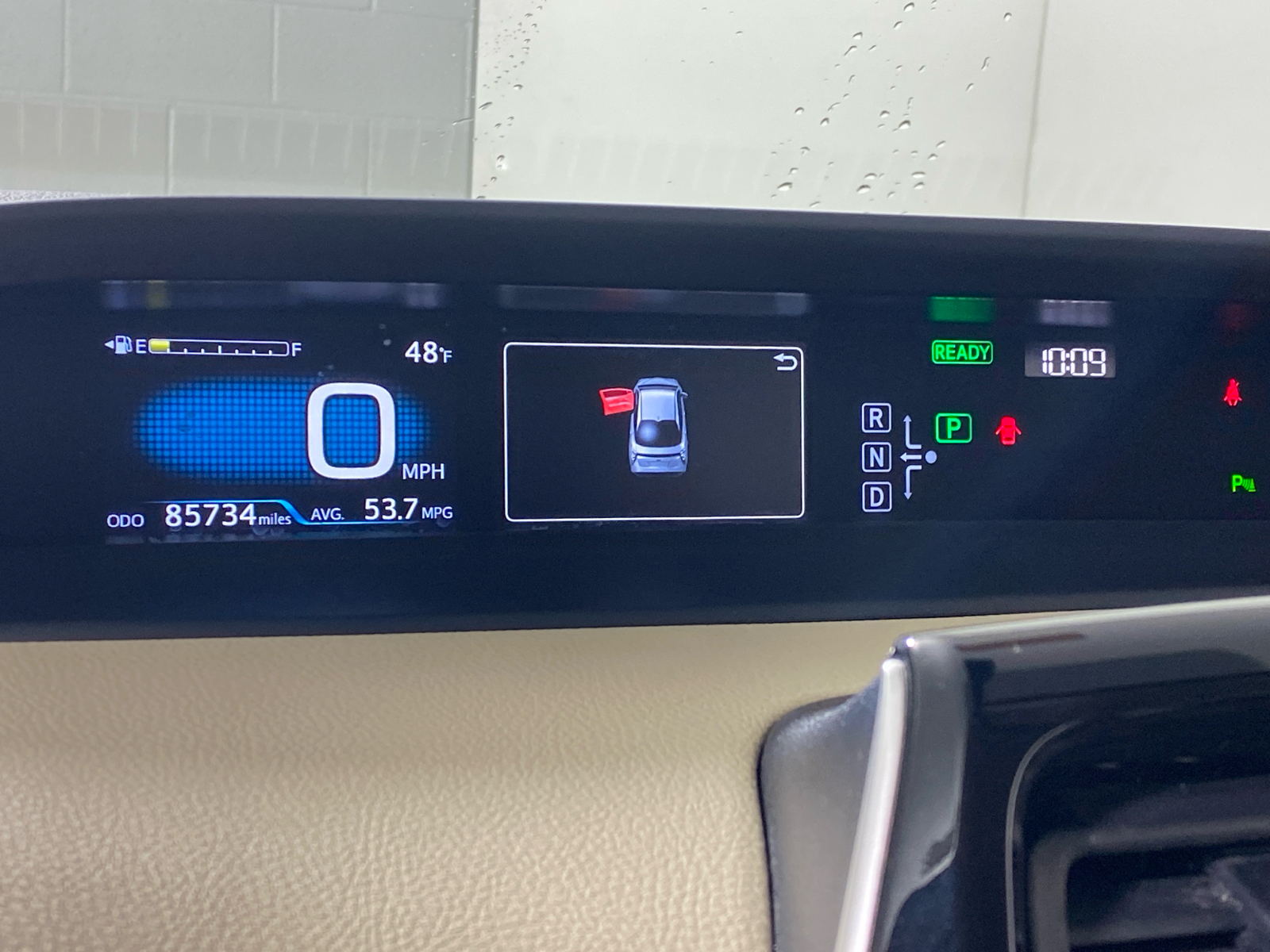 2018 Toyota Prius Two 34