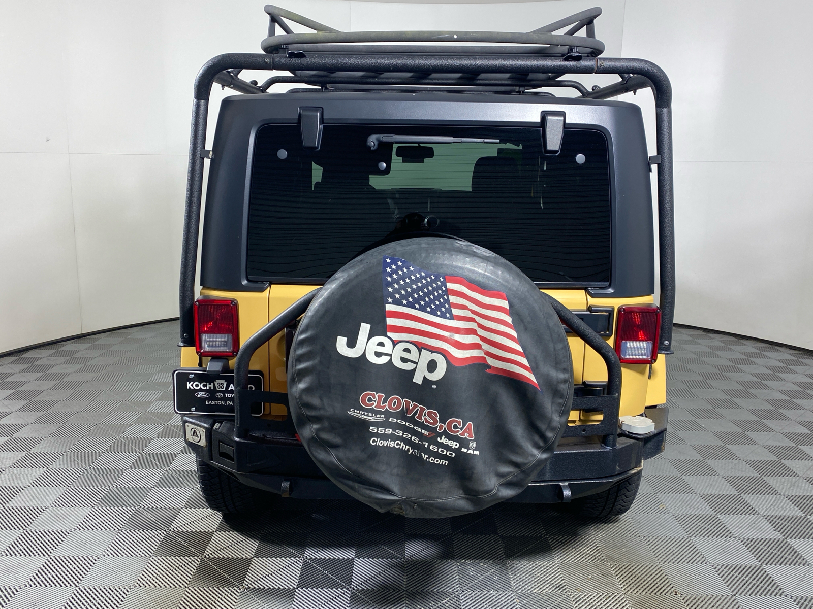 2014 Jeep Wrangler Sahara 11