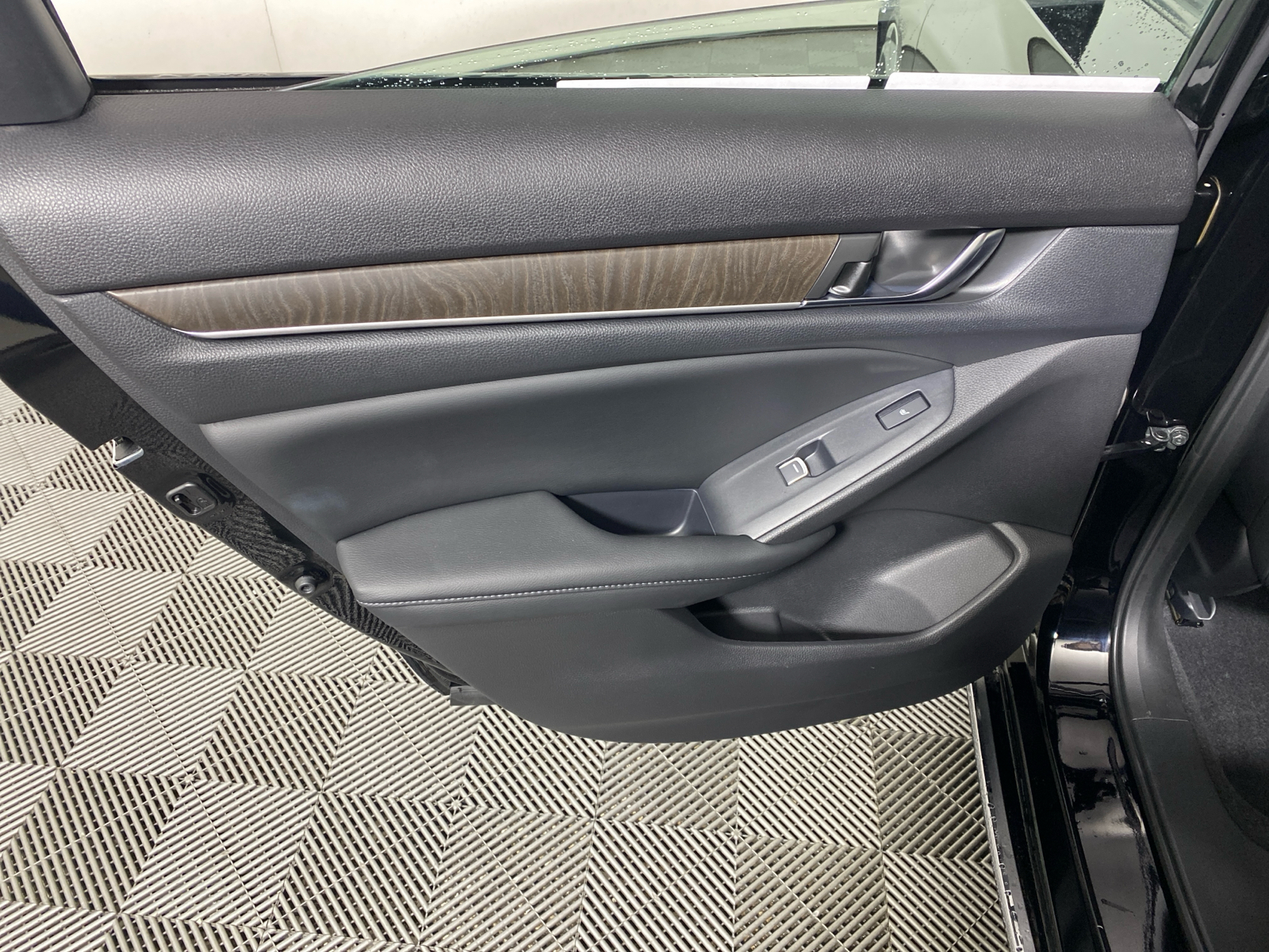 2018 Honda Accord Touring 2.0T 25