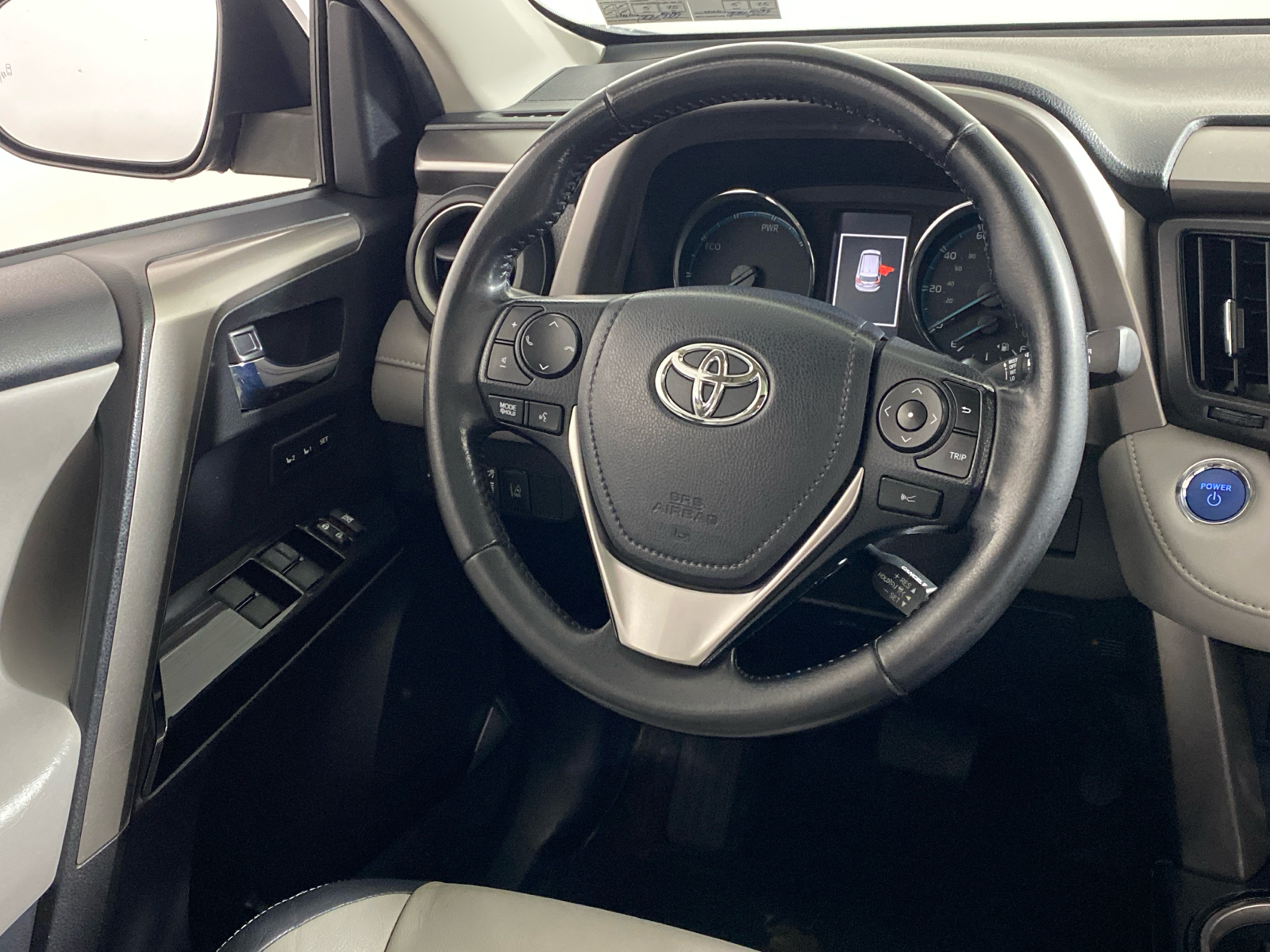 2018 Toyota RAV4 Hybrid Limited 23
