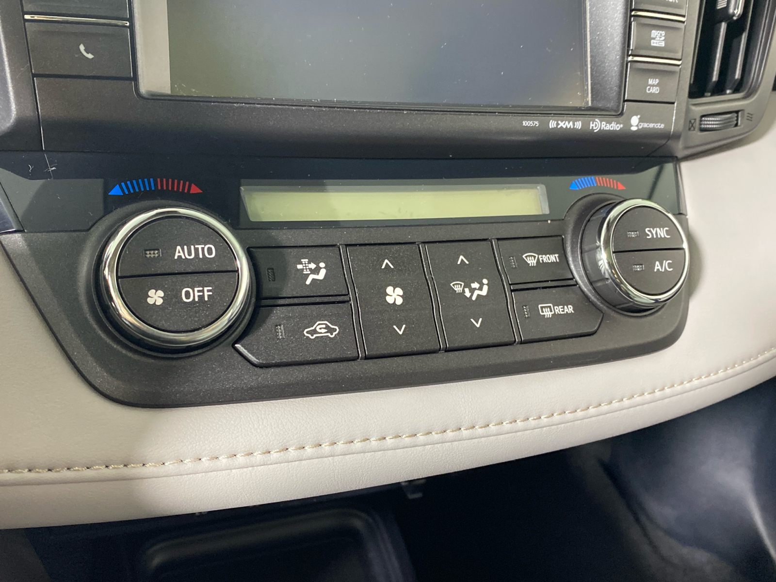 2018 Toyota RAV4 Hybrid Limited 38