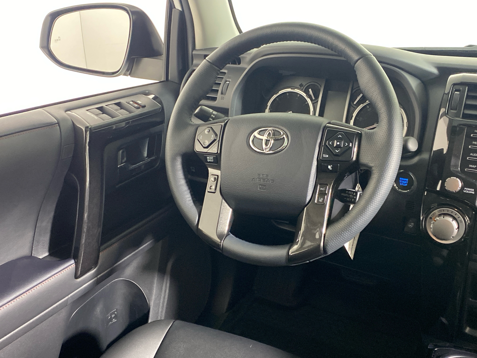 2024 Toyota 4Runner TRD Off-Road Premium 18