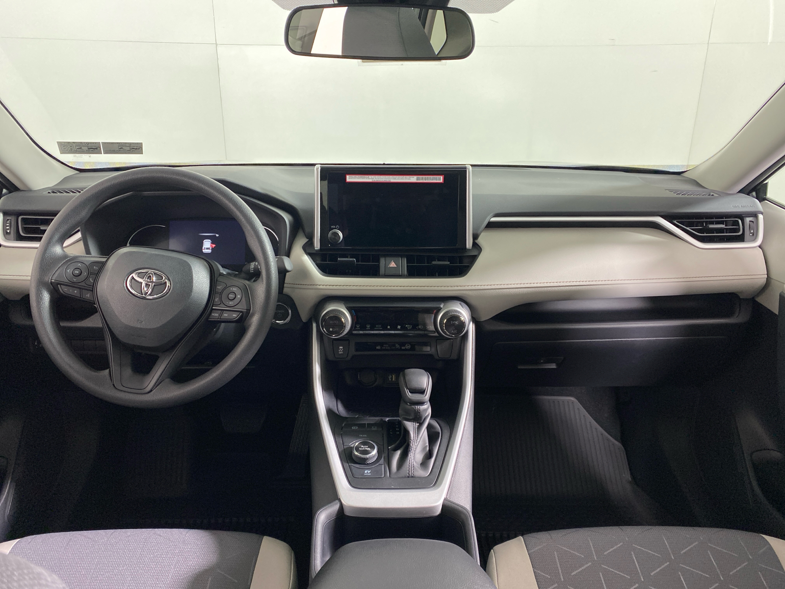 2024 Toyota RAV4 Hybrid XLE 19