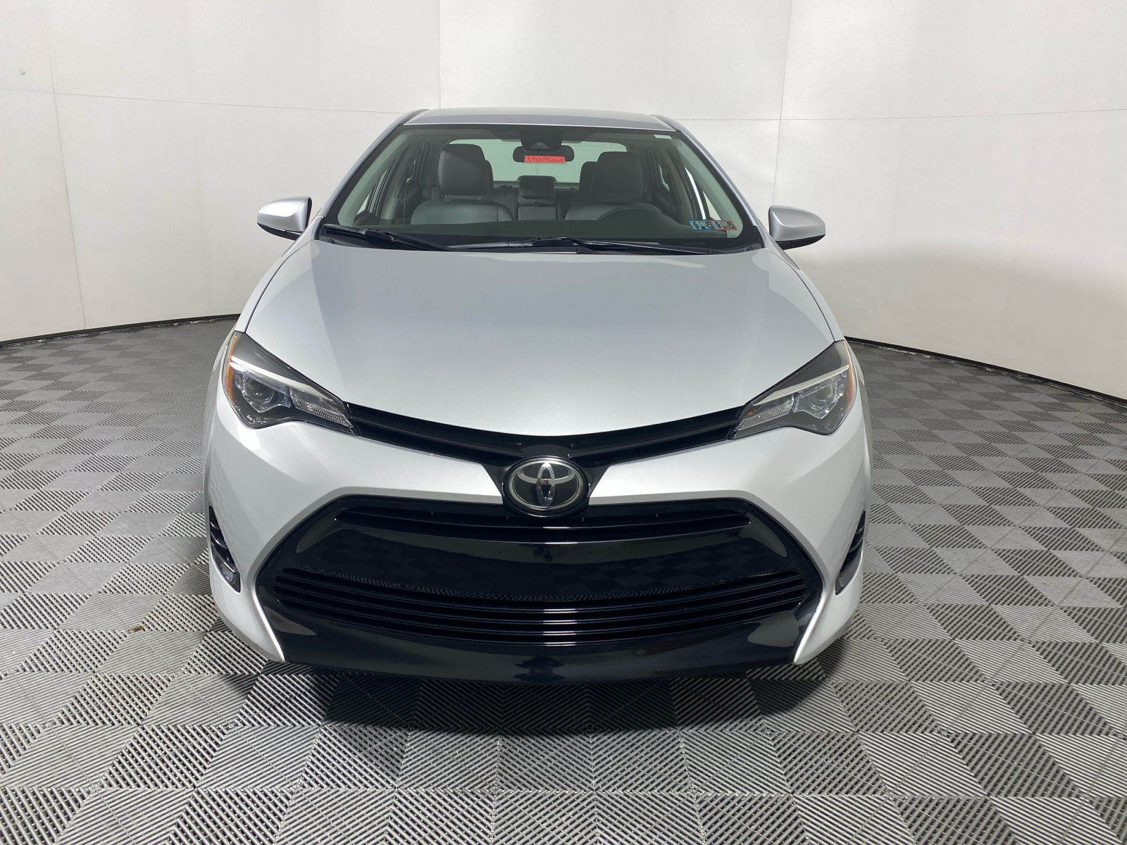 2018 Toyota Corolla XLE 2