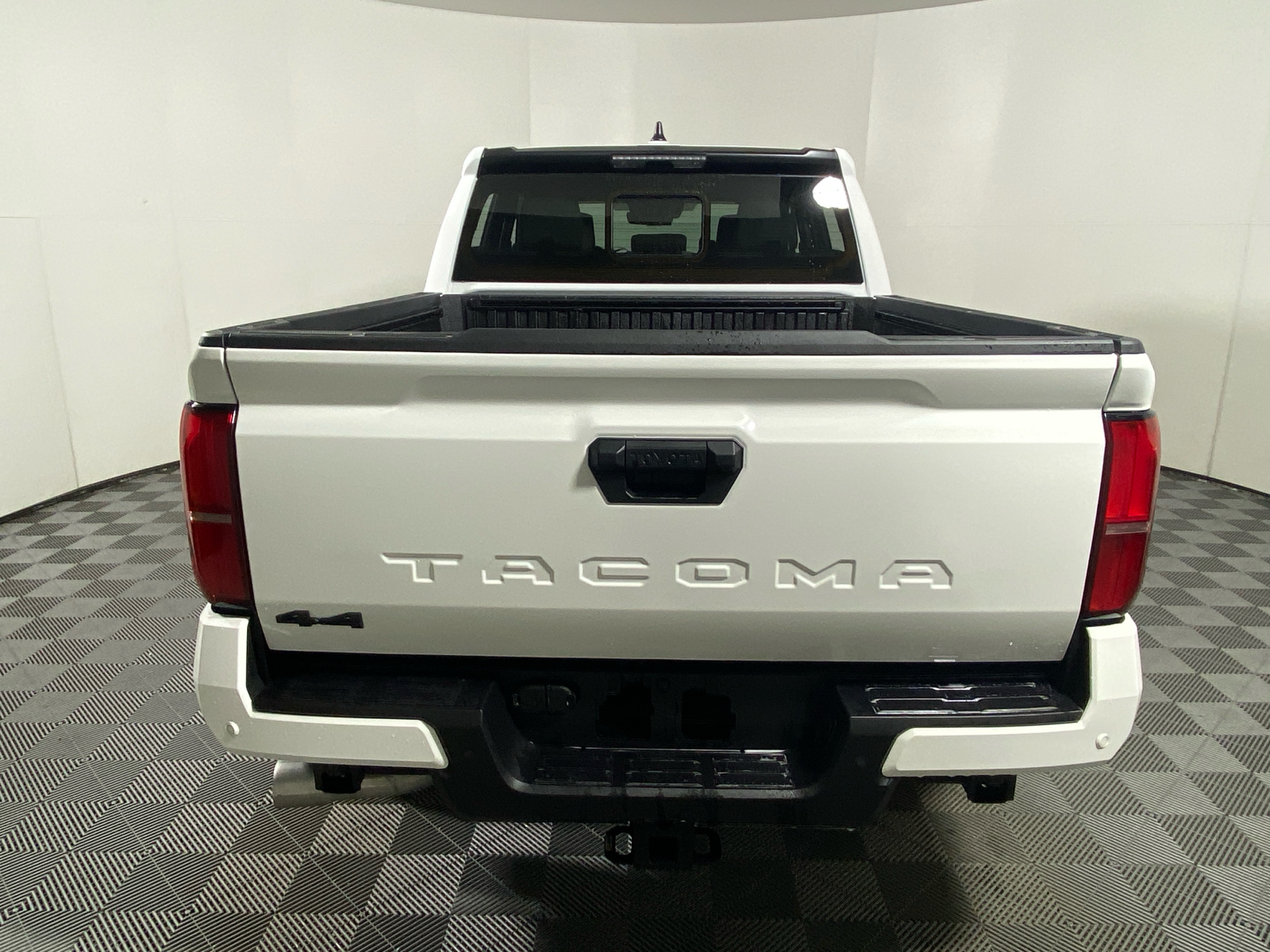 2024 Toyota Tacoma SR5 10