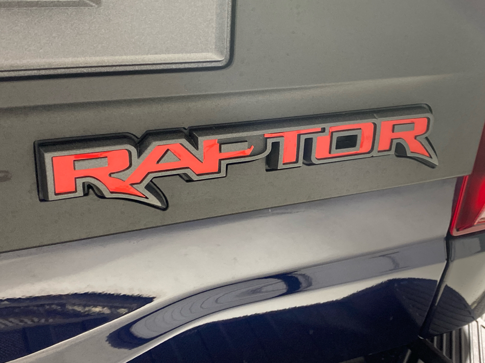 2023 Ford F-150 Raptor 13