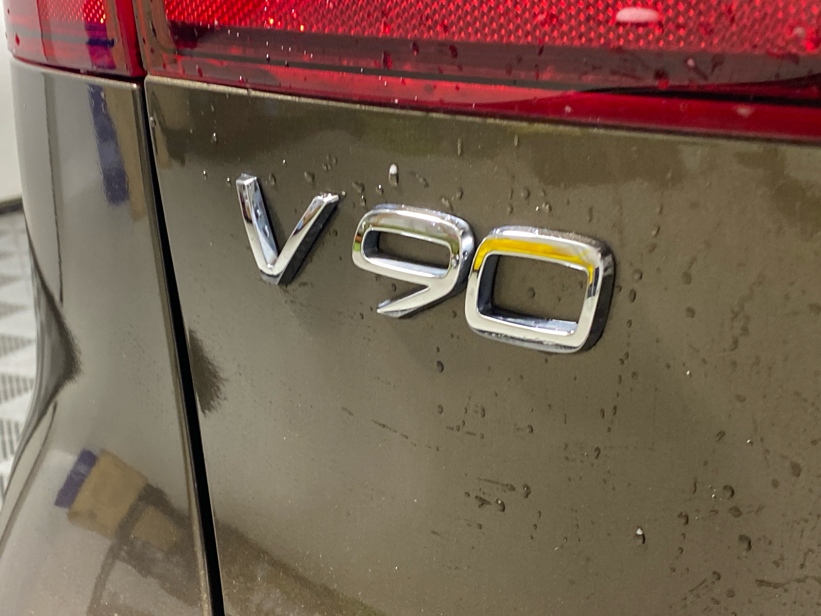 2018 Volvo V90 Cross Country T5 9