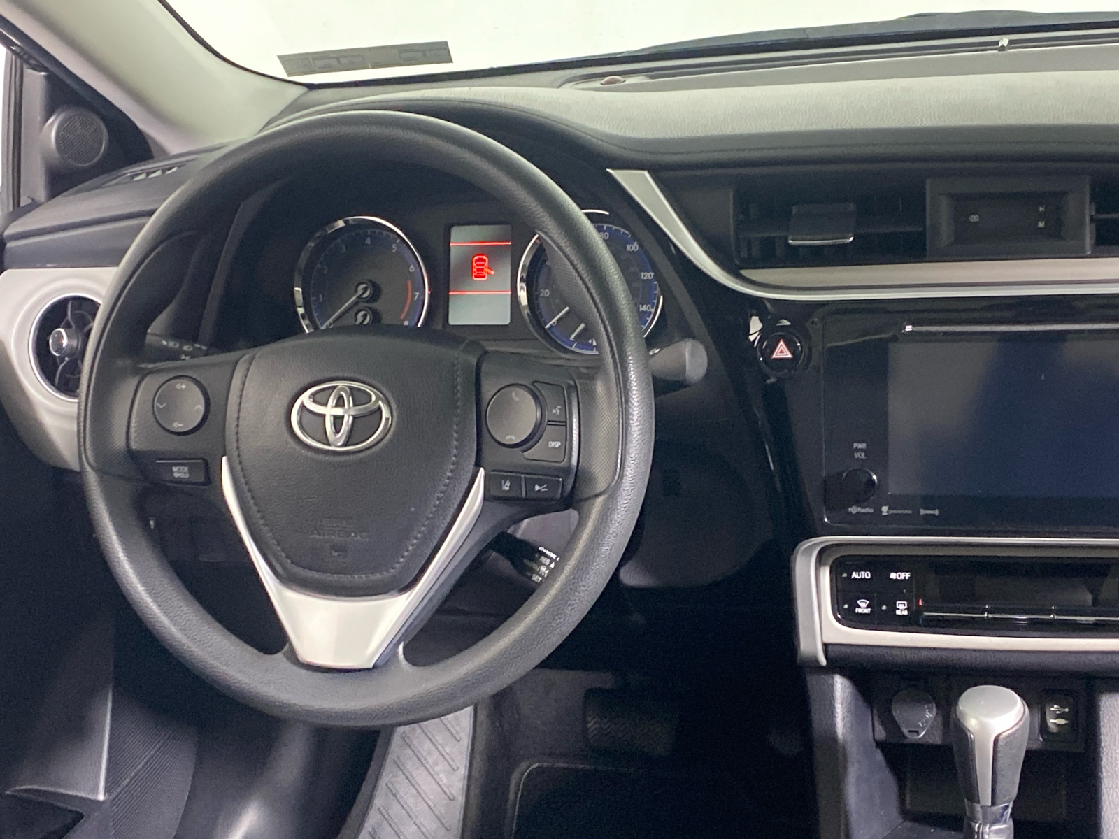 2019 Toyota Corolla LE 20