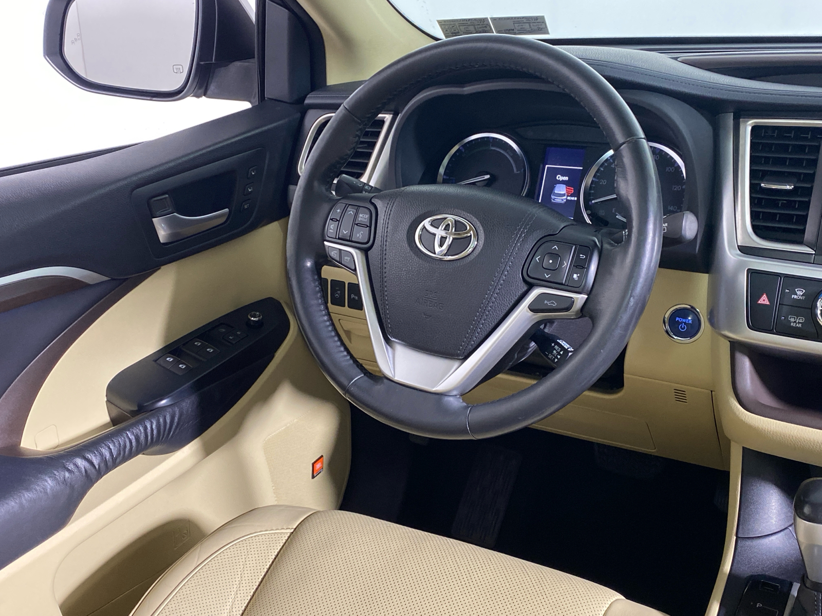 2015 Toyota Highlander Hybrid Limited 23