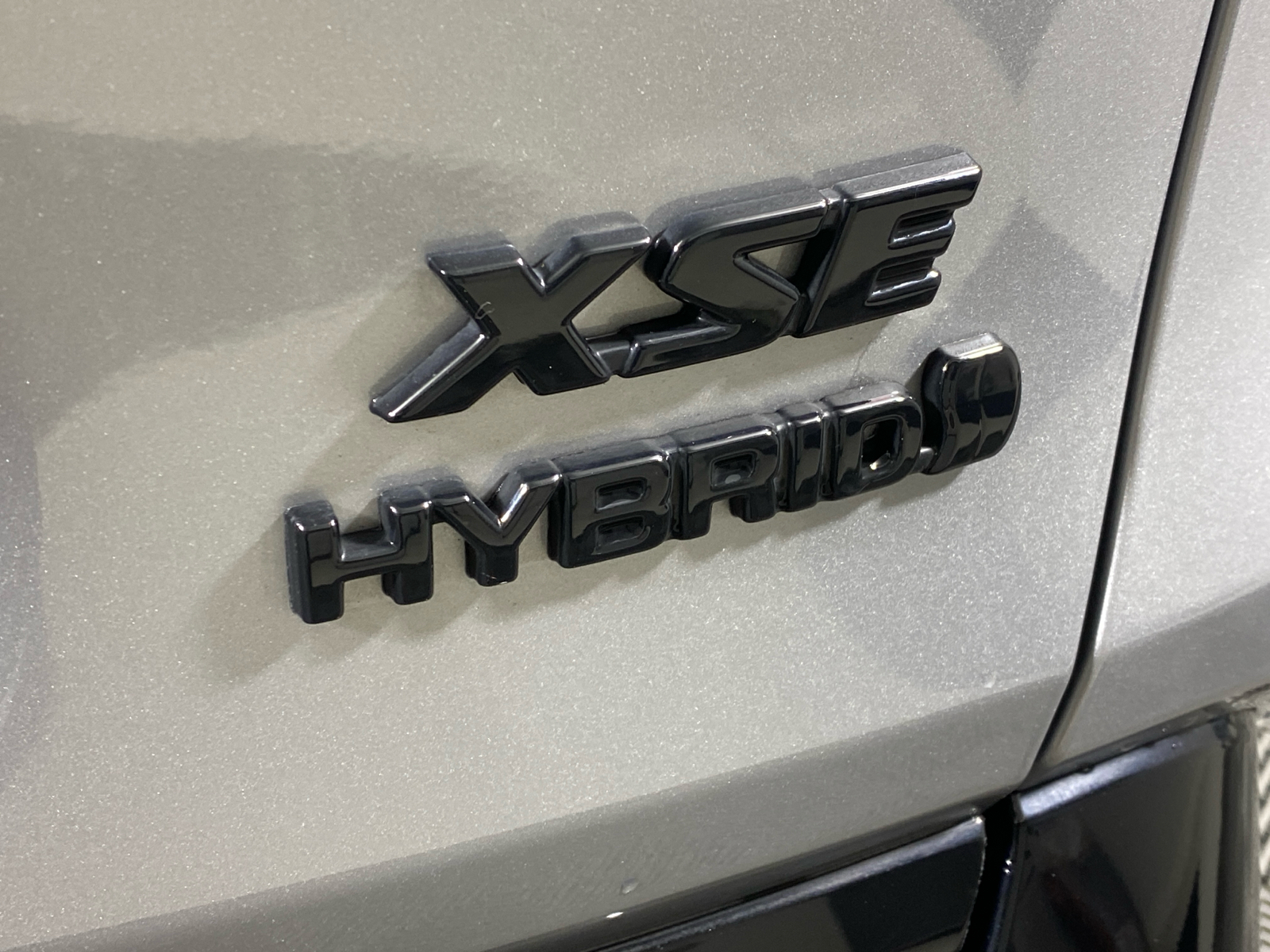 2021 Toyota RAV4 Hybrid XSE 12