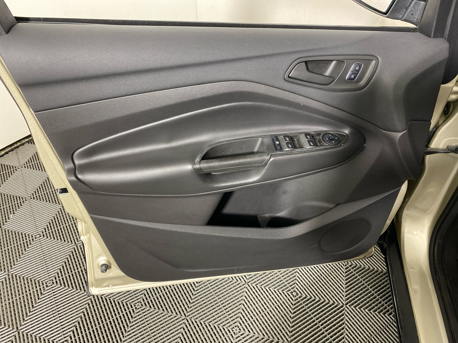 2017 Ford Escape S 25