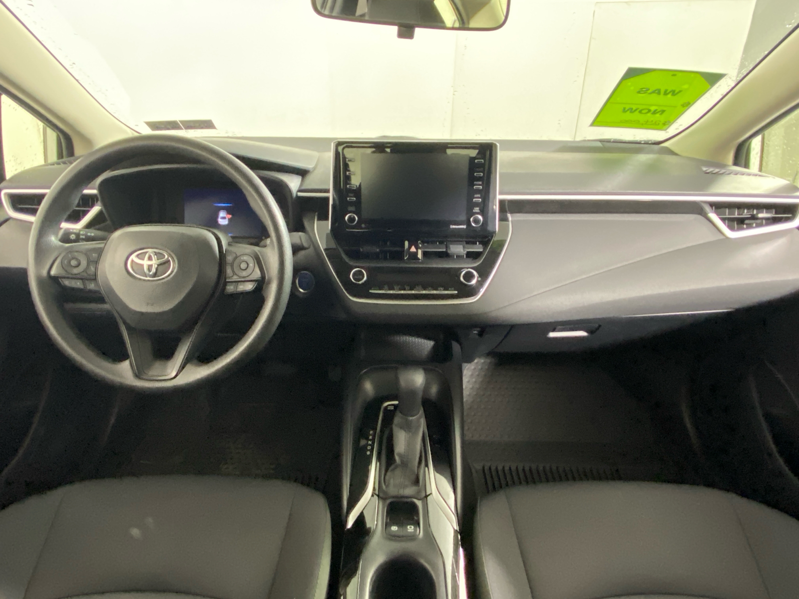 2021 Toyota Corolla Hybrid LE 20