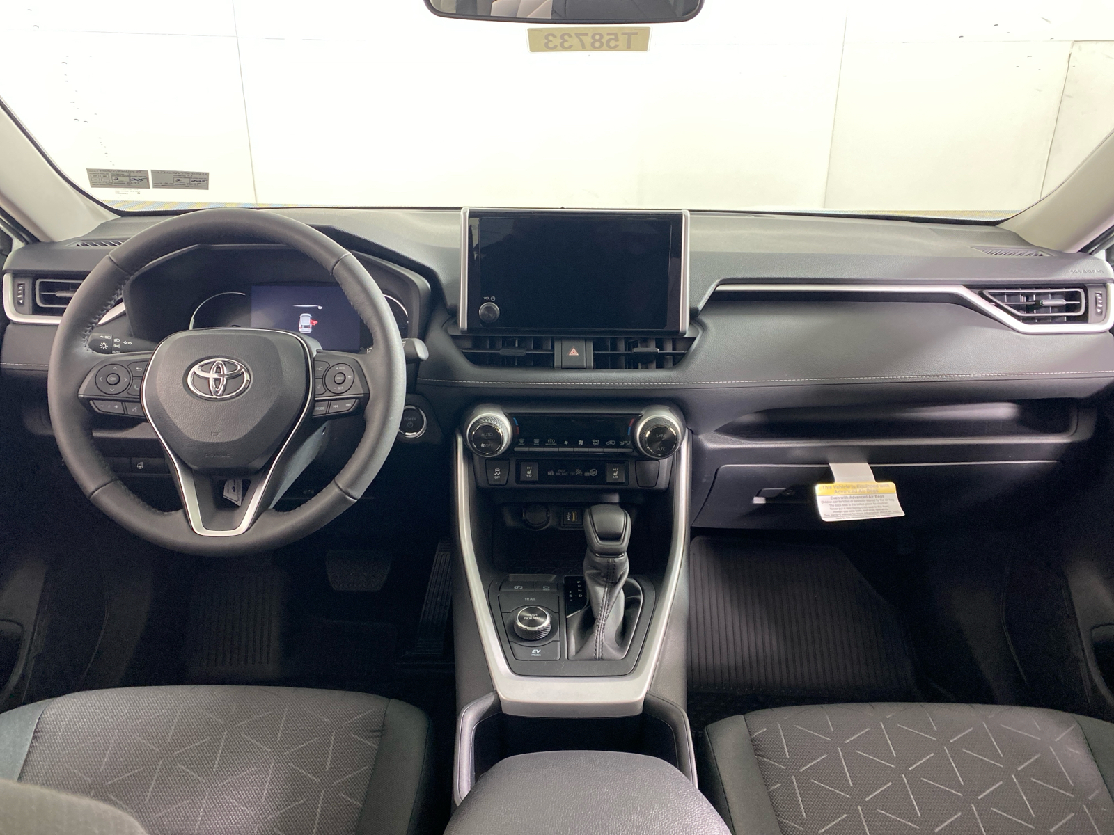 2024 Toyota RAV4 Hybrid XLE 19