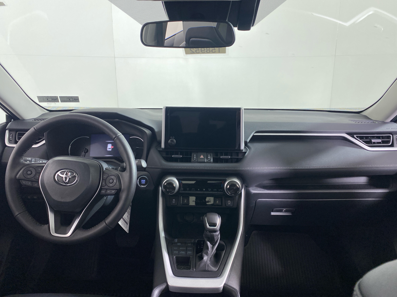 2024 Toyota RAV4 XLE Premium 17