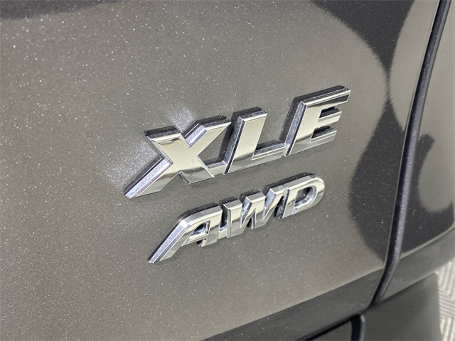 2024 Toyota RAV4 XLE Premium 11