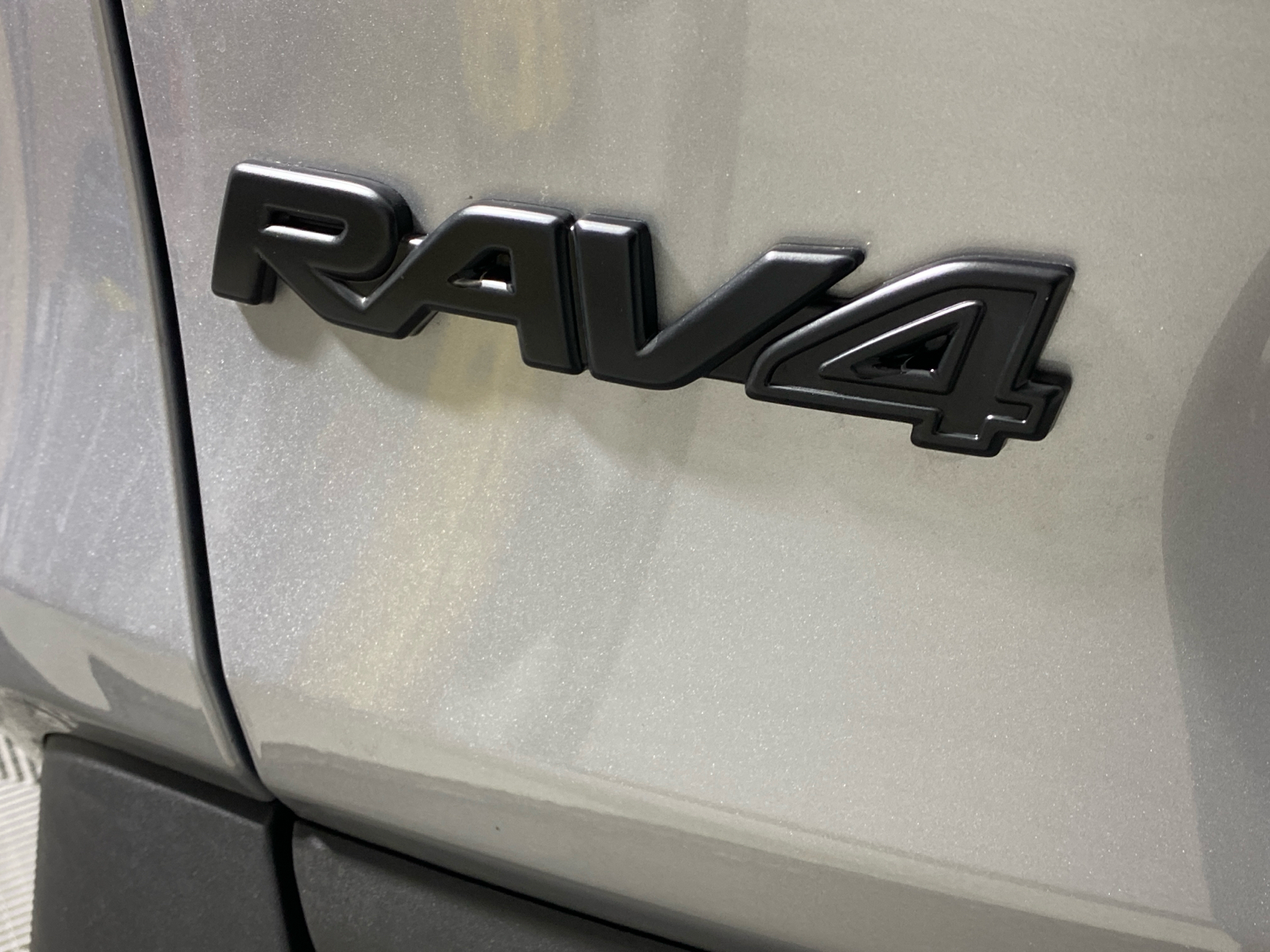 2024 Toyota RAV4 XLE 9