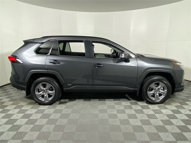 2024 Toyota RAV4 Hybrid XLE 9