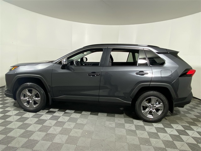 2024 Toyota RAV4 Hybrid XLE 5