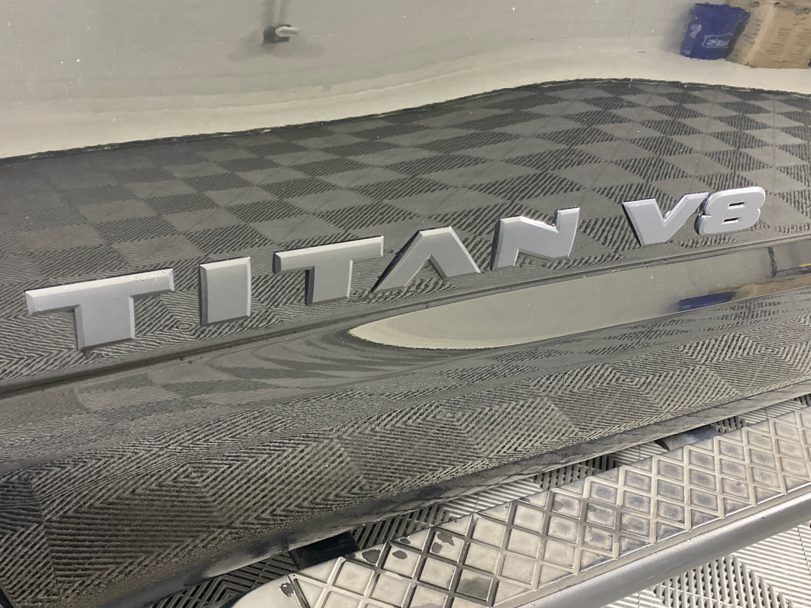 2019 Nissan Titan SV 5