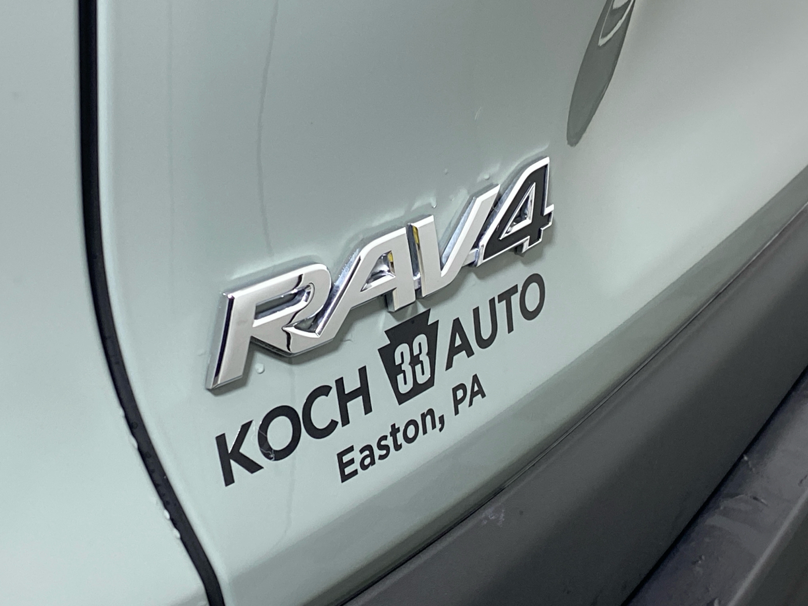 2022 Toyota RAV4 Hybrid XLE Premium 14