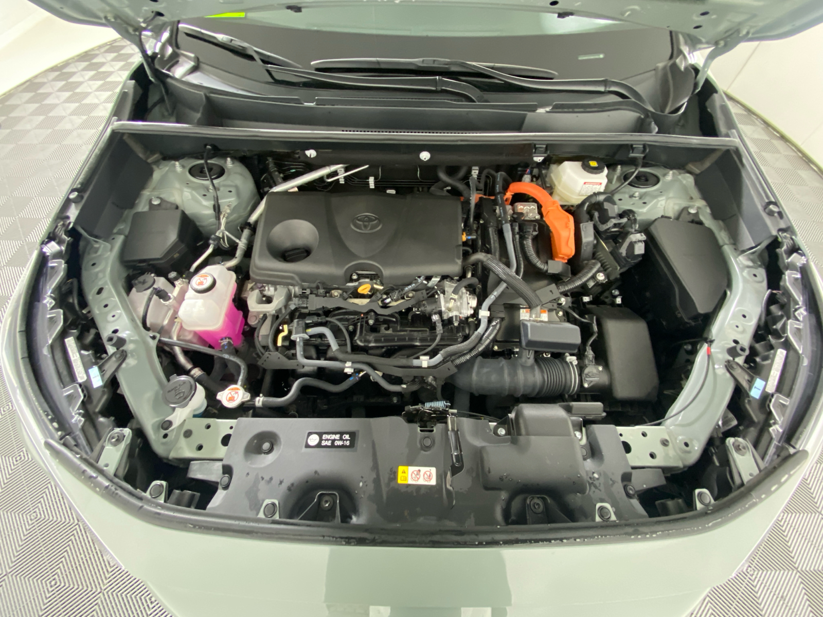 2022 Toyota RAV4 Hybrid XLE Premium 38