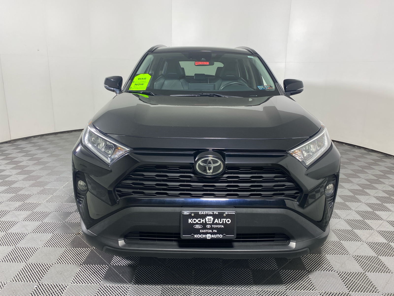 2021 Toyota RAV4 XLE Premium 3