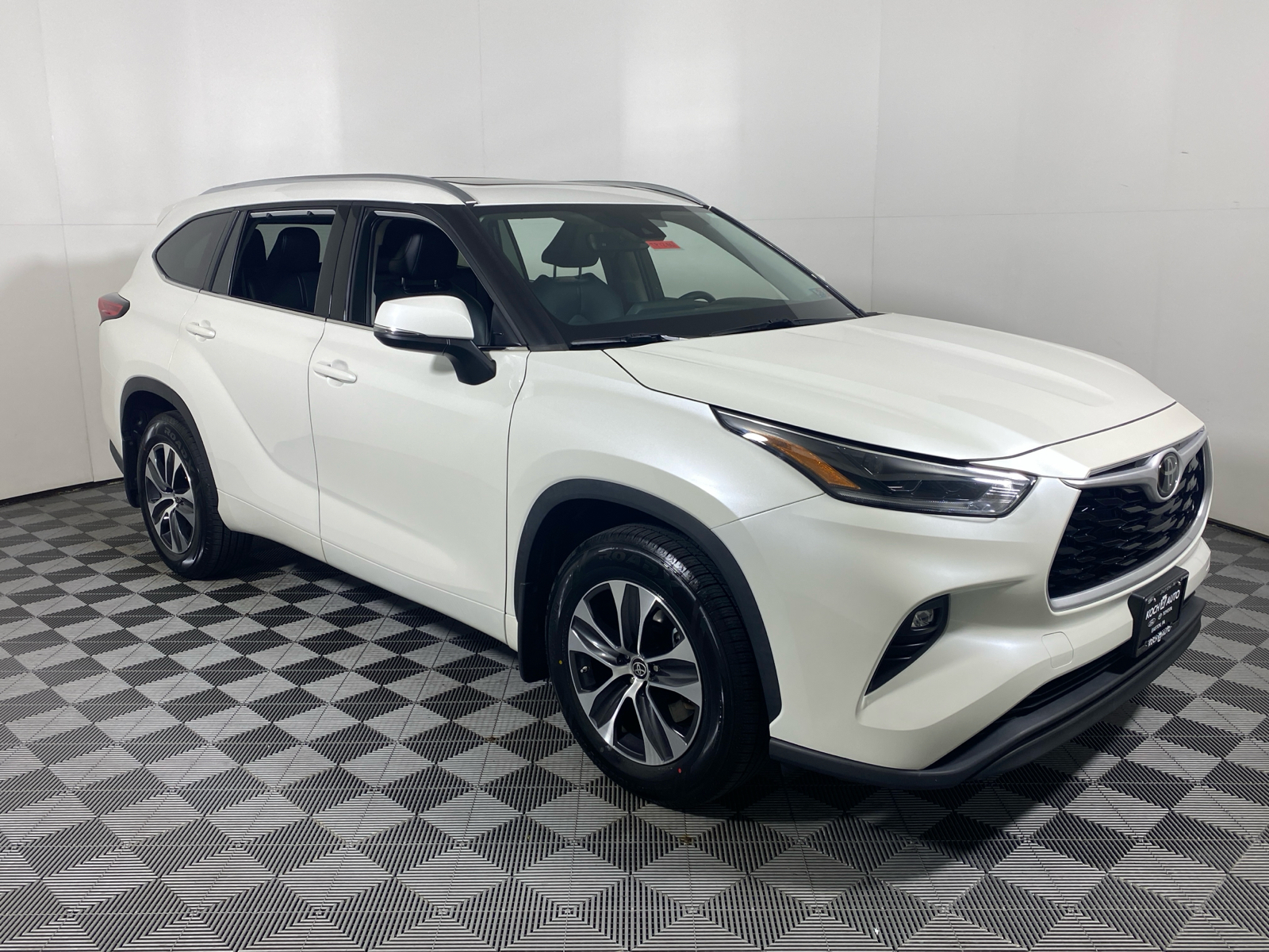 2021 Toyota Highlander XLE 2