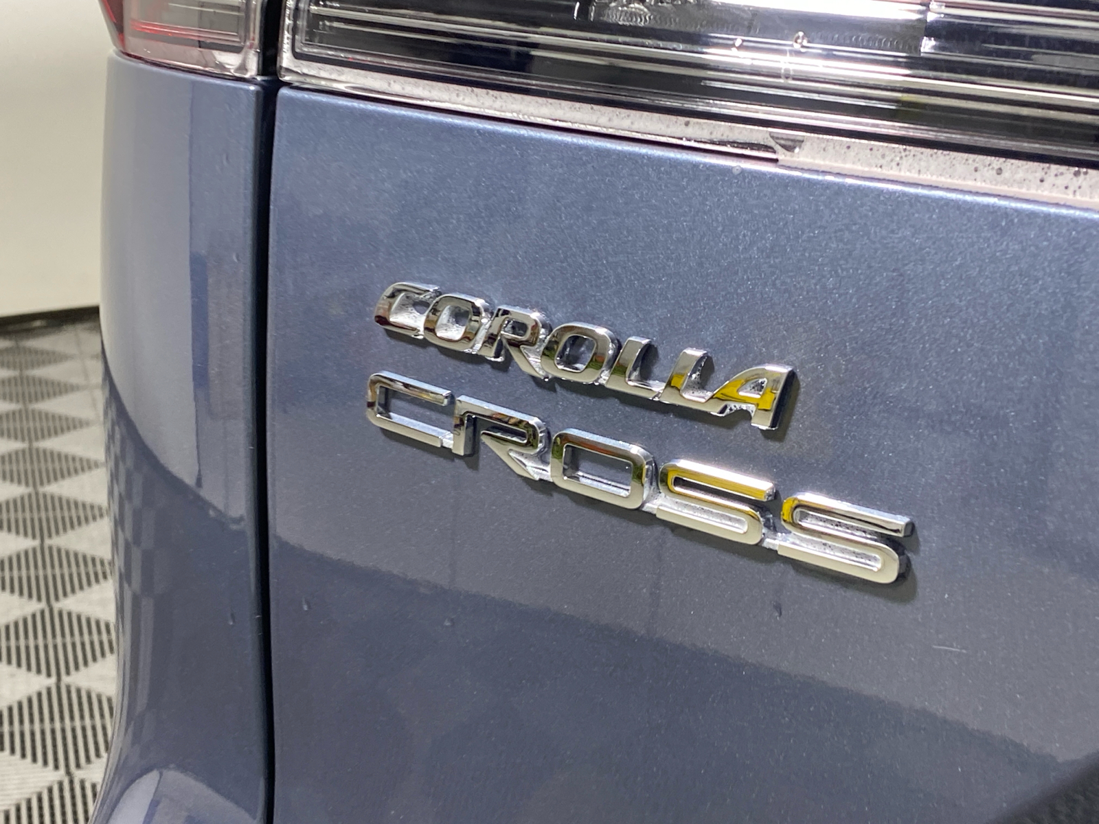 2024 Toyota Corolla Cross XLE 9