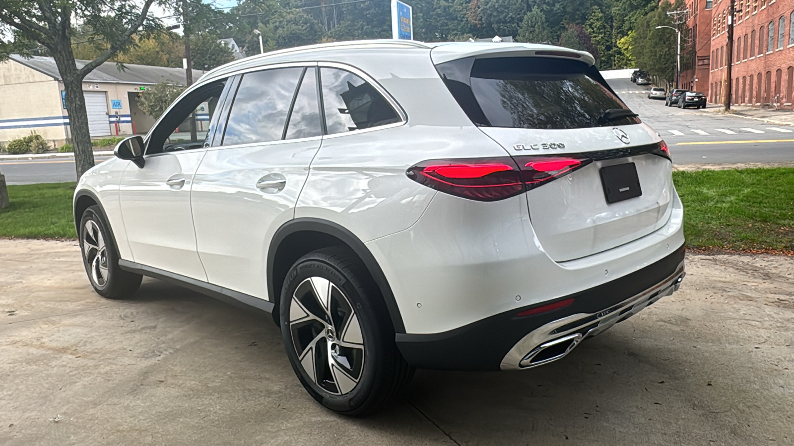 2024 Mercedes-Benz GLC GLC 300 6