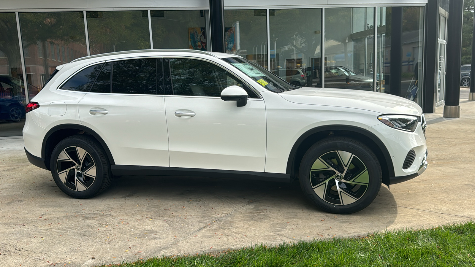 2024 Mercedes-Benz GLC GLC 300 10