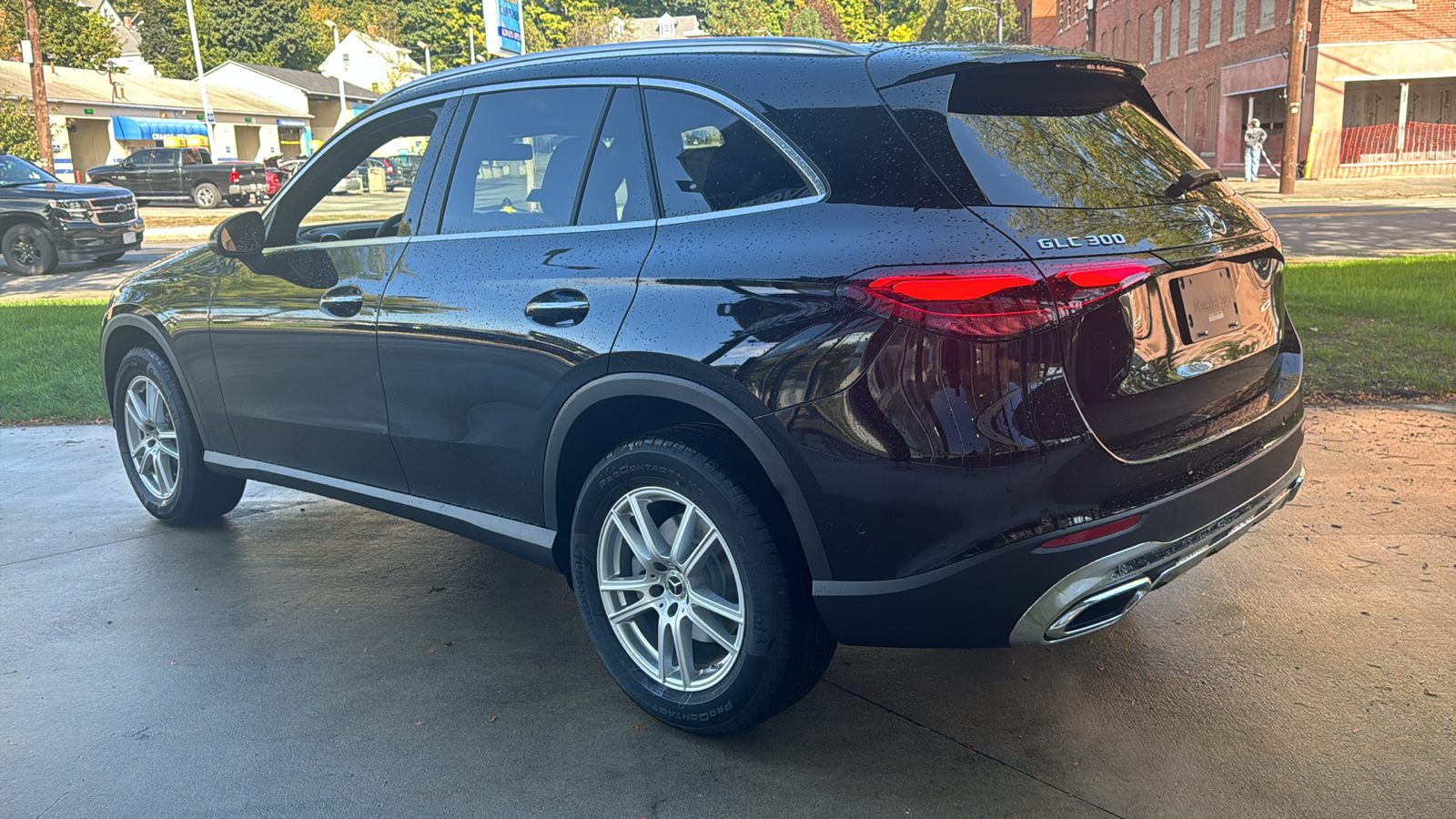 2025 Mercedes-Benz GLC GLC 300 6