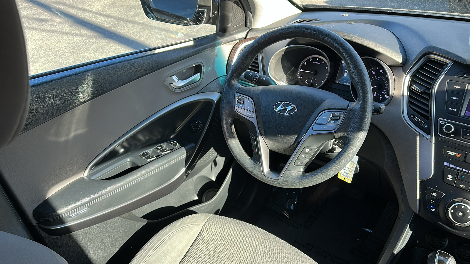 2018 Hyundai Santa Fe Sport 2.4L 22