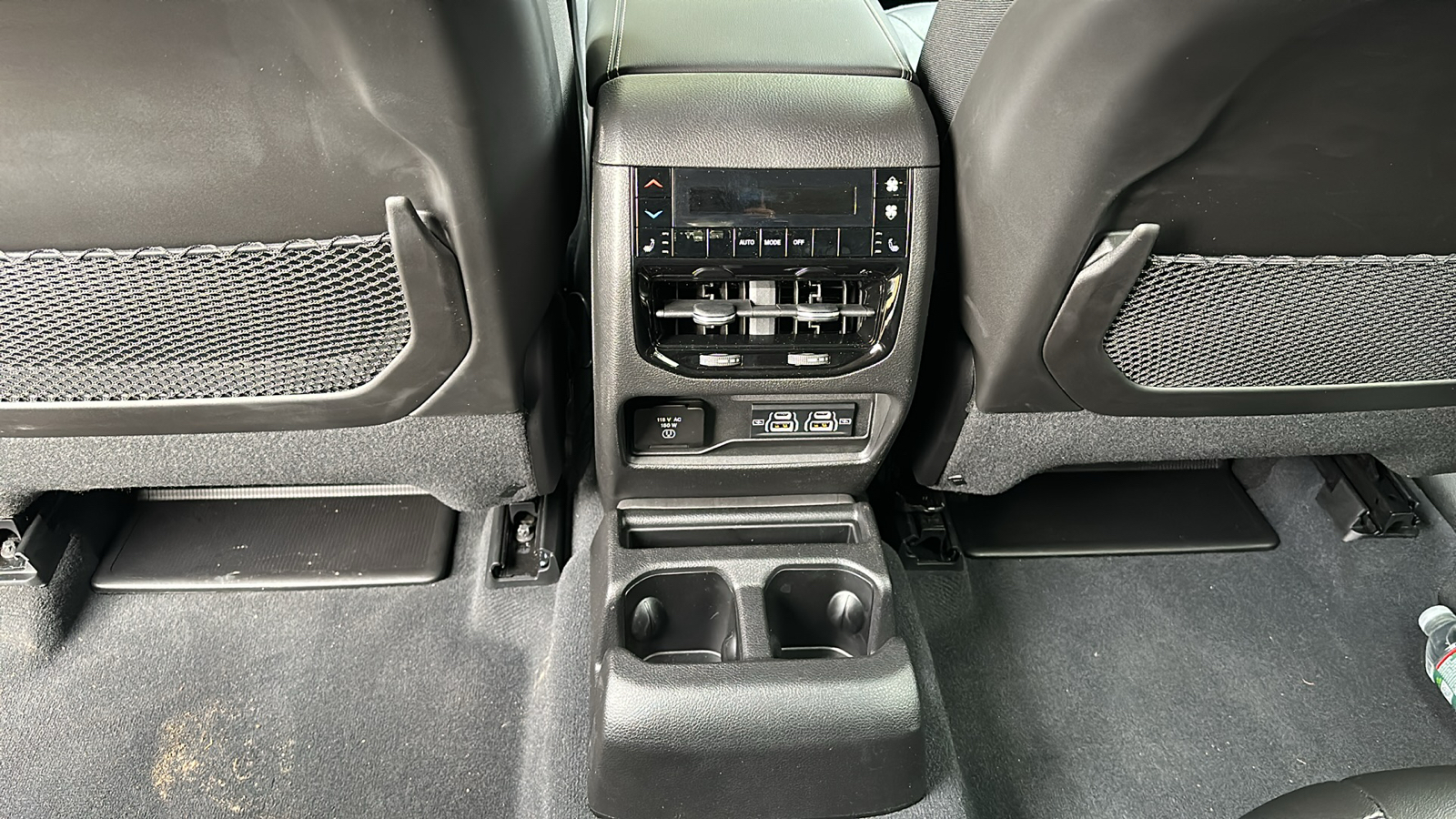 2023 Jeep Grand Cherokee L Limited 25