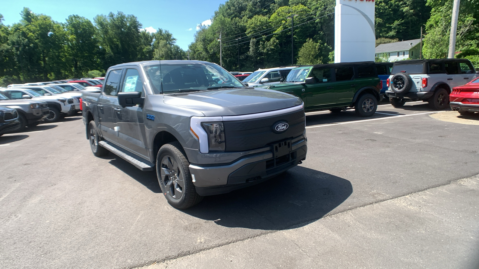 2024 Ford F-150 Lightning Flash 1