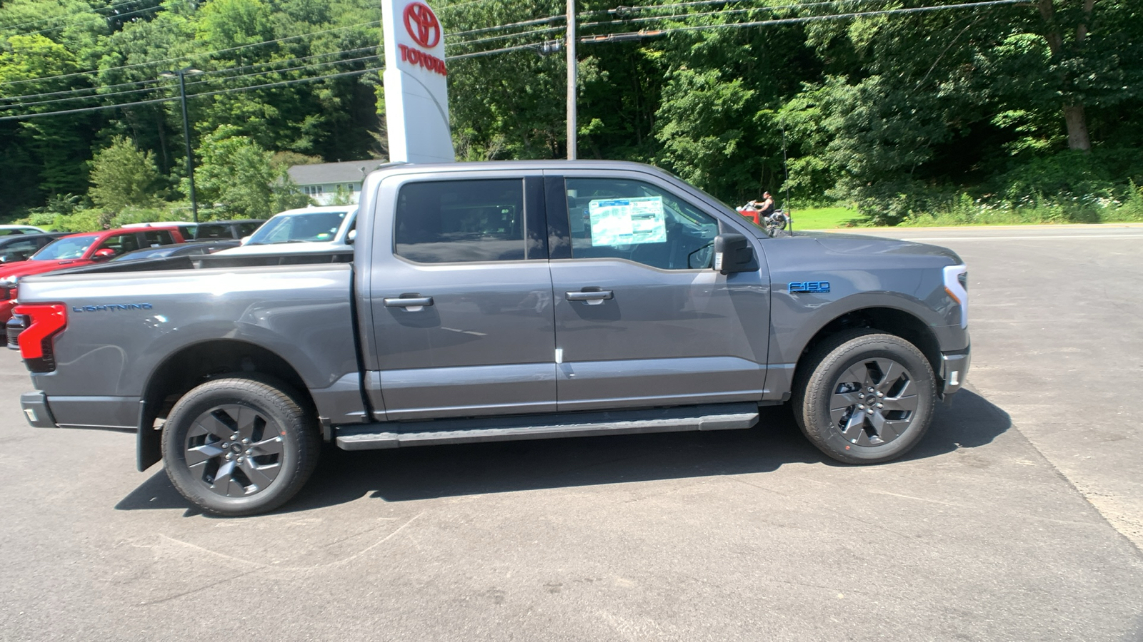 2024 Ford F-150 Lightning Flash 2