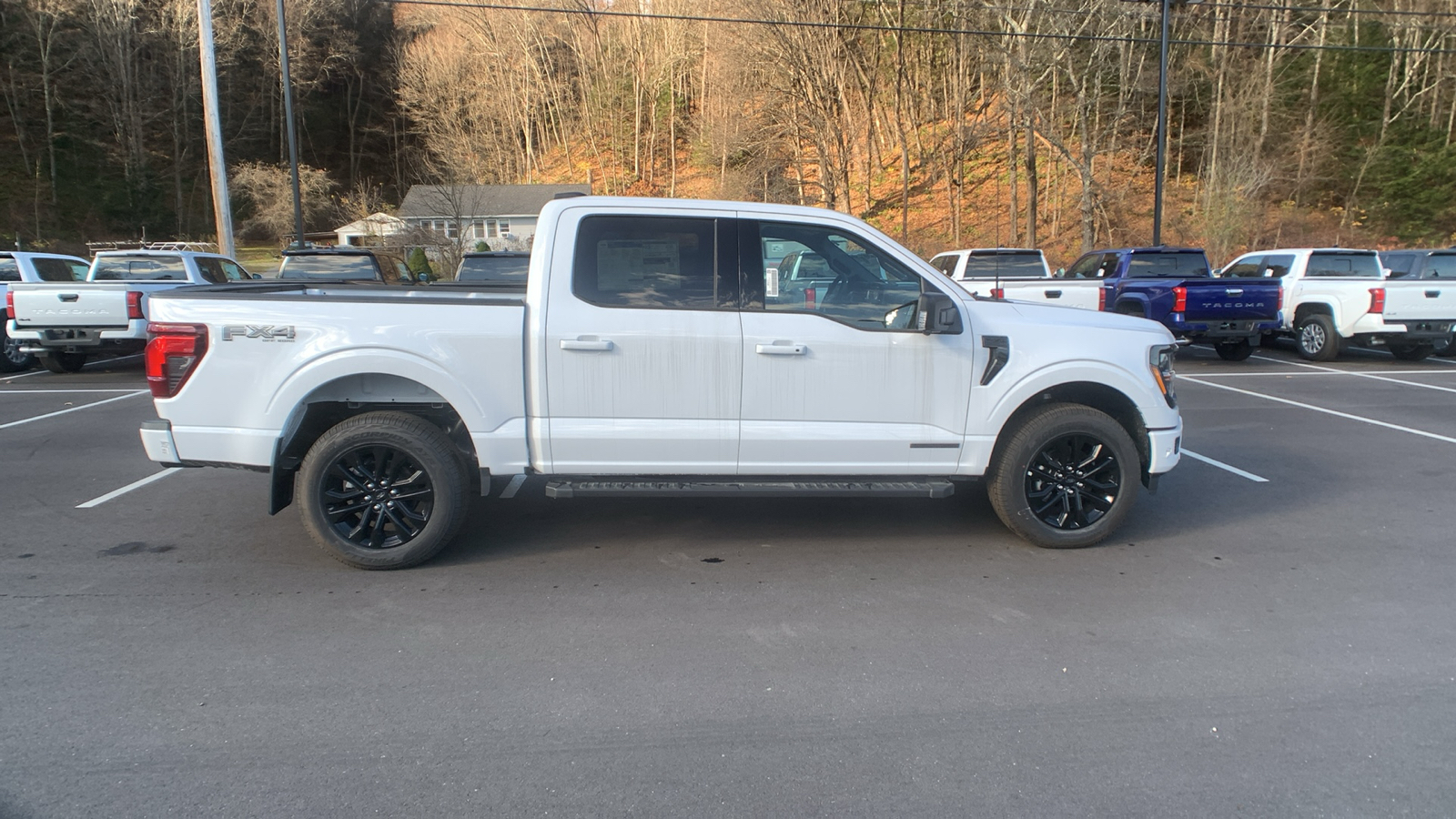 2024 Ford F-150 XLT 2