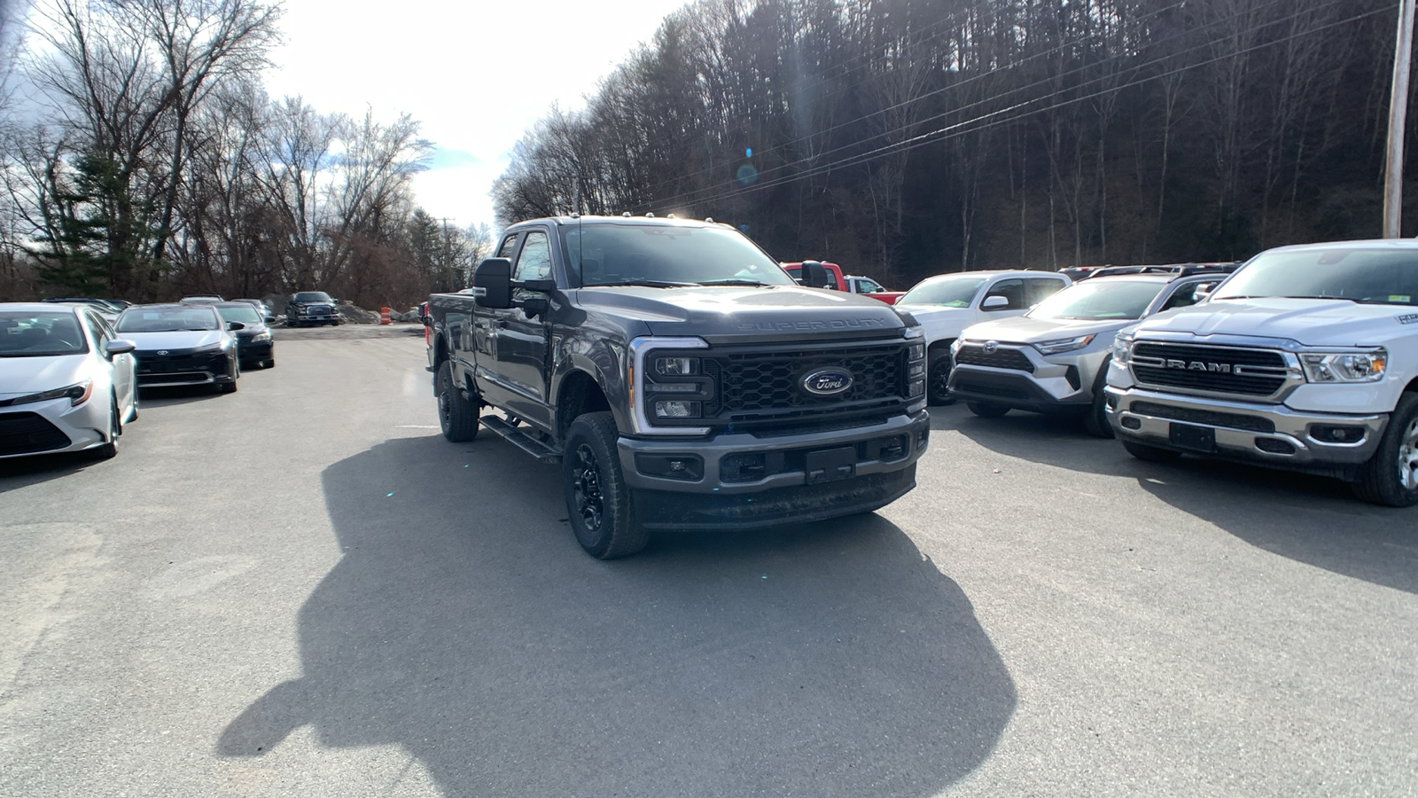 2024 Ford Super Duty F-350 SRW XL 1