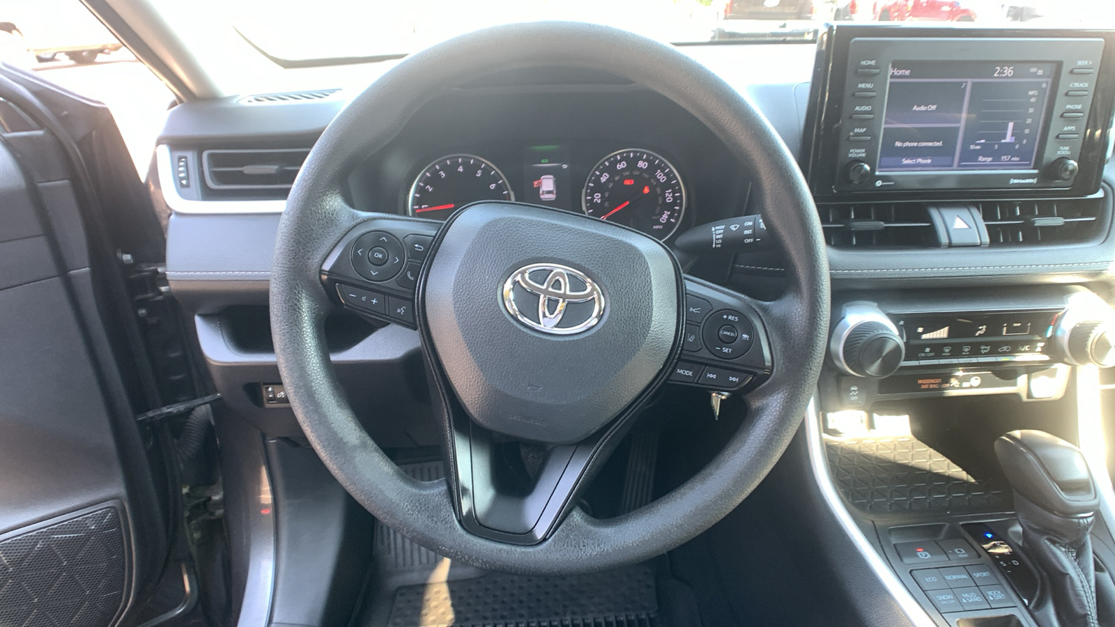 2022 Toyota RAV4 LE 22