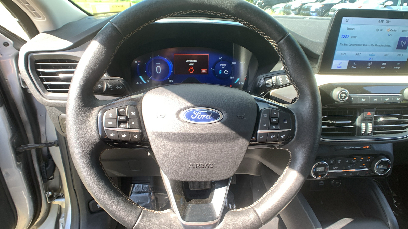2021 Ford Escape Titanium Hybrid 23