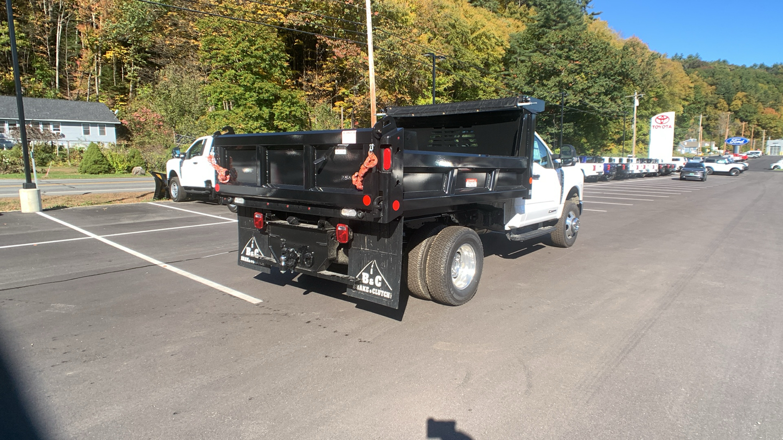 2024 Ford Super Duty F-350 DRW XL 3