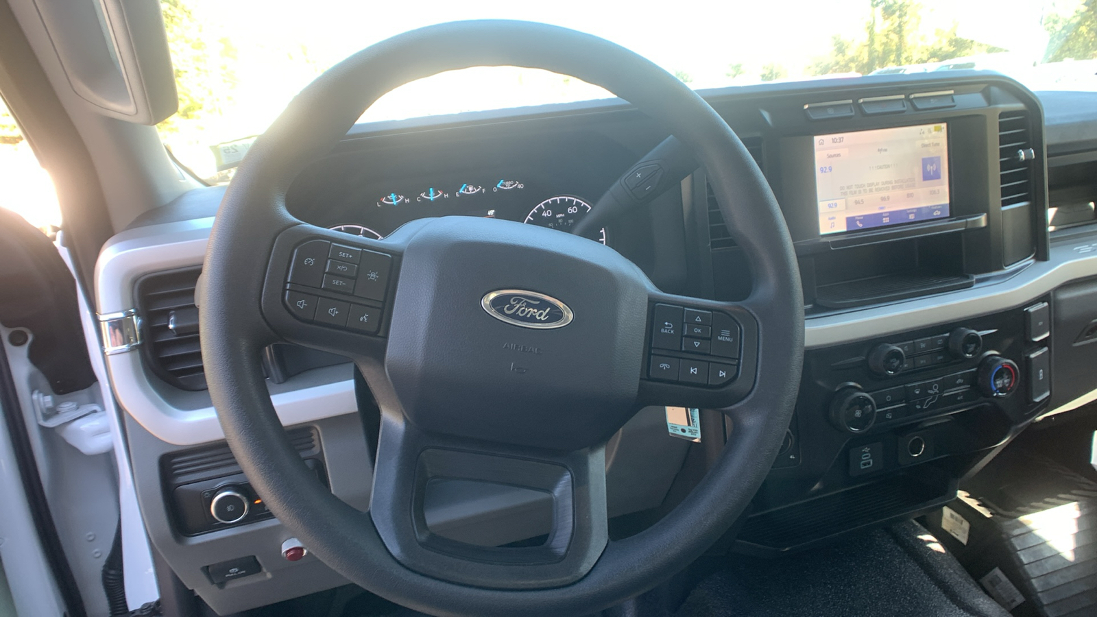 2024 Ford Super Duty F-350 DRW XL 16