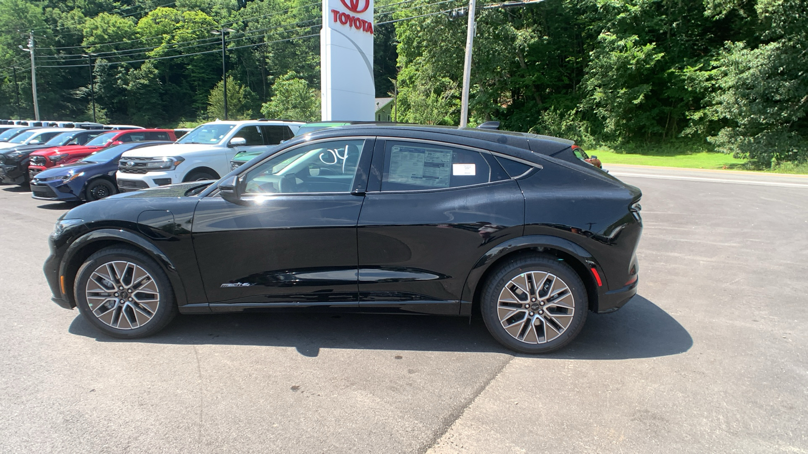 2024 Ford Mustang Mach-E Premium 6