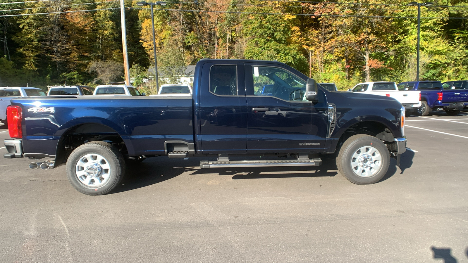 2024 Ford Super Duty F-350 SRW XLT 2