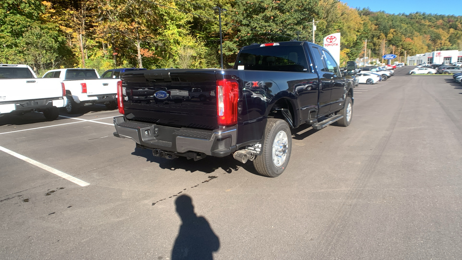 2024 Ford Super Duty F-350 SRW XLT 3