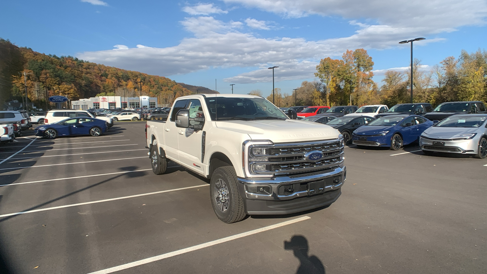 2024 Ford Super Duty F-350 SRW LARIAT 1